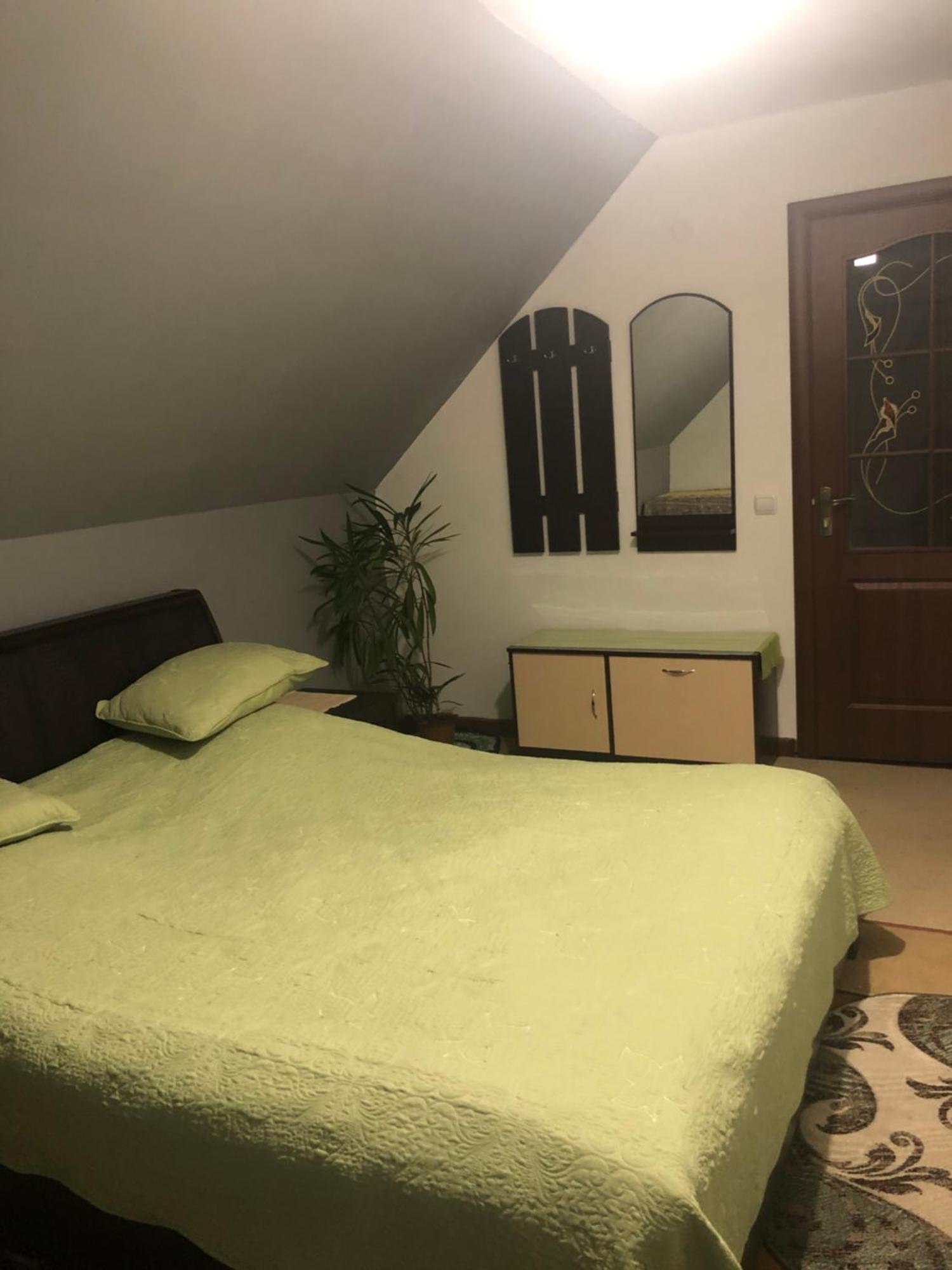 Біля Комори Pilipets Exteriér fotografie